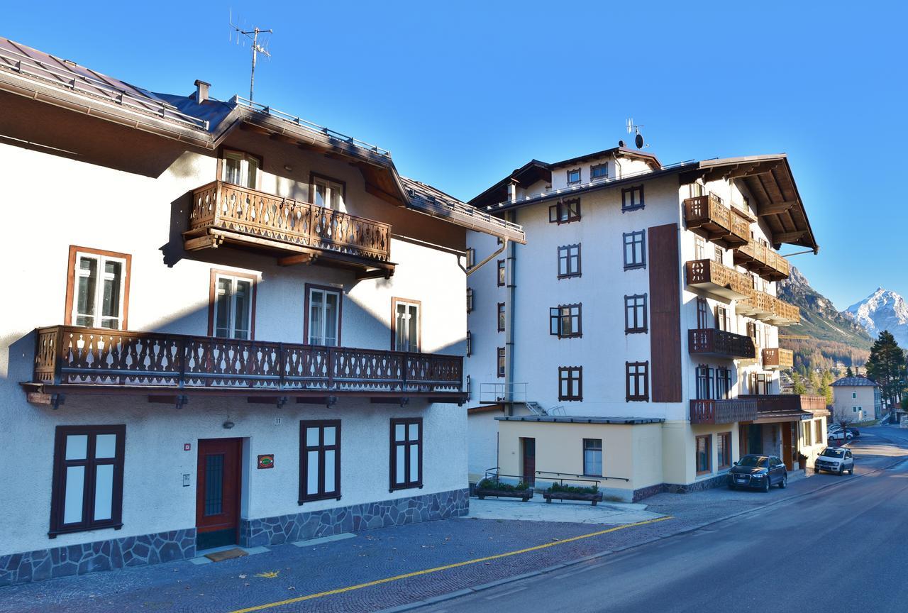 Dependance Hotel Corona Cortina dʼAmpezzo Dış mekan fotoğraf